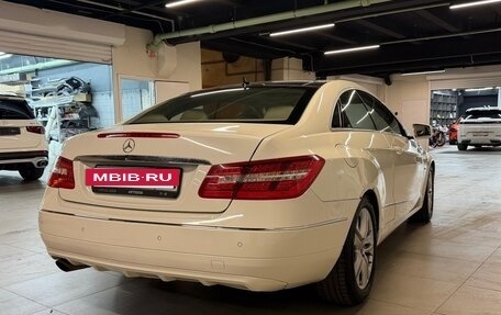 Mercedes-Benz E-Класс, 2011 год, 1 050 000 рублей, 6 фотография