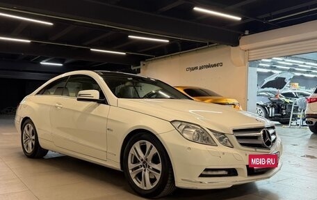 Mercedes-Benz E-Класс, 2011 год, 1 050 000 рублей, 3 фотография