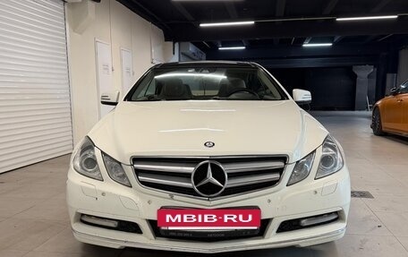 Mercedes-Benz E-Класс, 2011 год, 1 050 000 рублей, 2 фотография