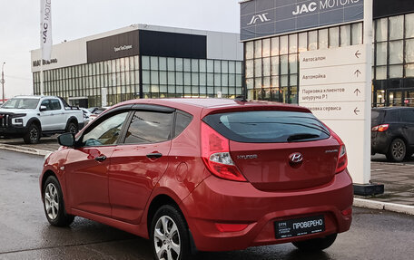 Hyundai Solaris II рестайлинг, 2011 год, 595 000 рублей, 8 фотография