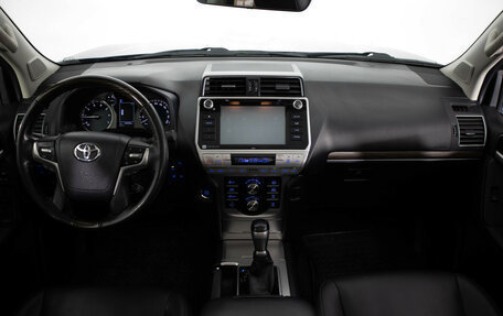 Toyota Land Cruiser Prado 150 рестайлинг 2, 2018 год, 5 599 000 рублей, 9 фотография