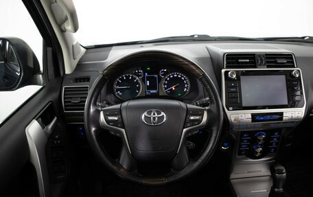 Toyota Land Cruiser Prado 150 рестайлинг 2, 2018 год, 5 599 000 рублей, 10 фотография