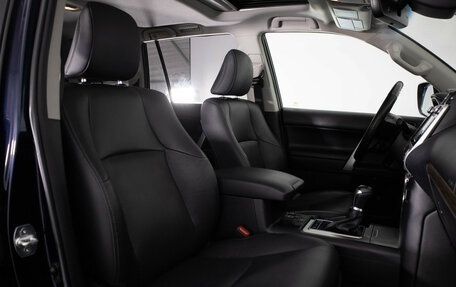 Toyota Land Cruiser Prado 150 рестайлинг 2, 2018 год, 5 599 000 рублей, 18 фотография