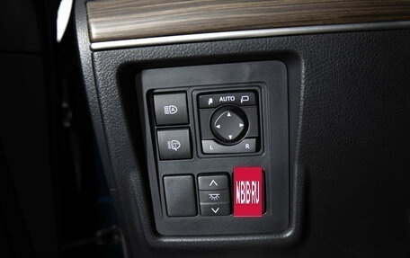 Toyota Land Cruiser Prado 150 рестайлинг 2, 2018 год, 5 599 000 рублей, 15 фотография