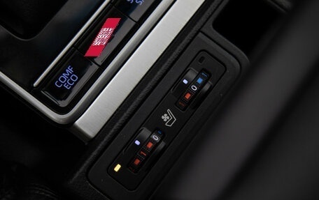 Toyota Land Cruiser Prado 150 рестайлинг 2, 2018 год, 5 599 000 рублей, 13 фотография