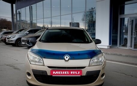 Renault Megane III, 2012 год, 550 000 рублей, 2 фотография