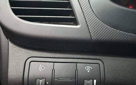 Hyundai Solaris II рестайлинг, 2014 год, 930 000 рублей, 3 фотография