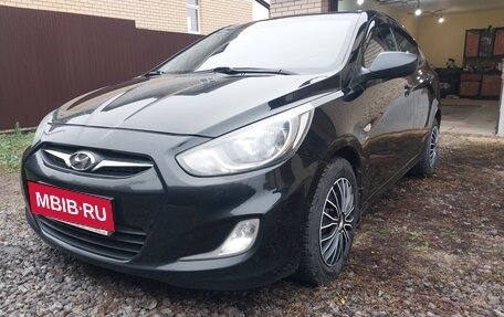 Hyundai Solaris II рестайлинг, 2013 год, 725 000 рублей, 1 фотография