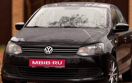 Volkswagen Polo VI (EU Market), 2011 год, 680 000 рублей, 1 фотография