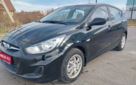 Hyundai Solaris II рестайлинг, 2013 год, 699 000 рублей, 1 фотография