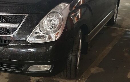 Hyundai Grand Starex Grand Starex I рестайлинг 2, 2011 год, 1 550 000 рублей, 2 фотография