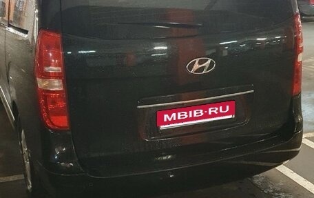 Hyundai Grand Starex Grand Starex I рестайлинг 2, 2011 год, 1 550 000 рублей, 4 фотография