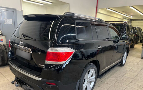 Toyota Highlander III, 2011 год, 1 699 000 рублей, 6 фотография