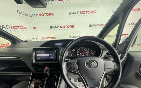 Toyota Esquire I, 2019 год, 2 800 000 рублей, 20 фотография