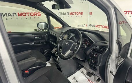 Toyota Esquire I, 2019 год, 2 800 000 рублей, 18 фотография