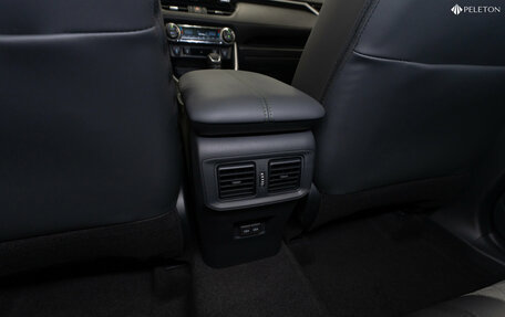 Toyota RAV4, 2025 год, 4 220 000 рублей, 14 фотография