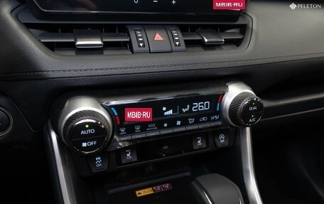 Toyota RAV4, 2025 год, 4 220 000 рублей, 19 фотография