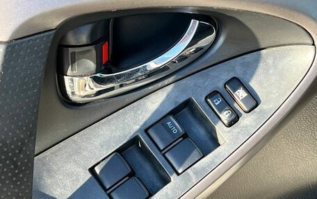 Toyota RAV4, 2007 год, 1 095 000 рублей, 17 фотография