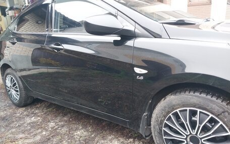 Hyundai Solaris II рестайлинг, 2013 год, 725 000 рублей, 5 фотография