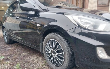 Hyundai Solaris II рестайлинг, 2013 год, 725 000 рублей, 4 фотография