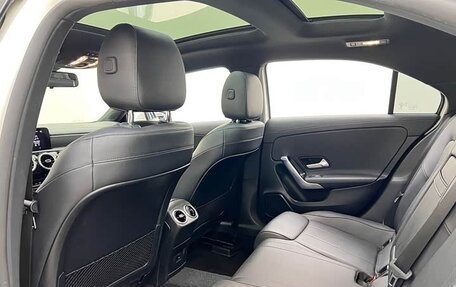 Mercedes-Benz A-Класс, 2022 год, 2 230 000 рублей, 18 фотография