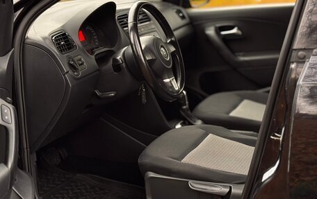 Volkswagen Polo VI (EU Market), 2011 год, 680 000 рублей, 23 фотография