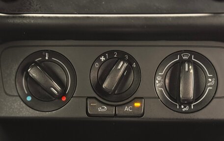 Volkswagen Polo VI (EU Market), 2011 год, 680 000 рублей, 29 фотография