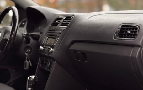 Volkswagen Polo VI (EU Market), 2011 год, 680 000 рублей, 27 фотография