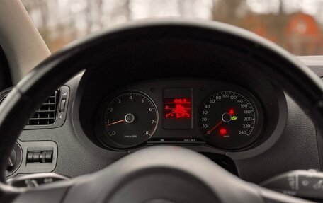 Volkswagen Polo VI (EU Market), 2011 год, 680 000 рублей, 32 фотография