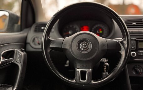 Volkswagen Polo VI (EU Market), 2011 год, 680 000 рублей, 33 фотография