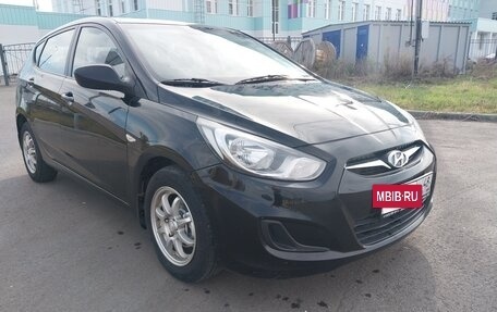 Hyundai Solaris II рестайлинг, 2013 год, 699 000 рублей, 3 фотография