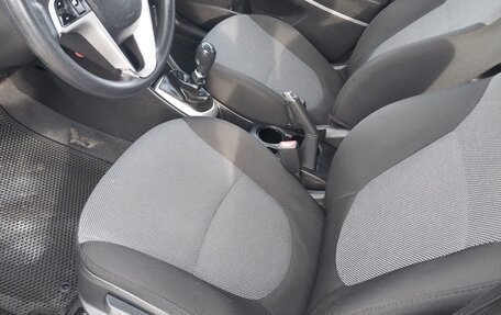 Hyundai Solaris II рестайлинг, 2013 год, 699 000 рублей, 18 фотография