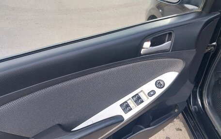 Hyundai Solaris II рестайлинг, 2013 год, 699 000 рублей, 19 фотография