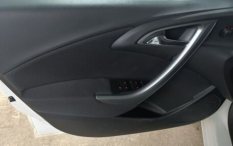 Opel Astra J, 2013 год, 879 000 рублей, 17 фотография