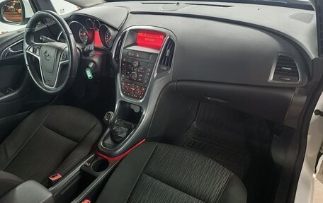 Opel Astra J, 2013 год, 879 000 рублей, 12 фотография