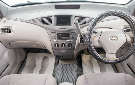 Toyota Prius IV XW50, 2002 год, 399 000 рублей, 8 фотография