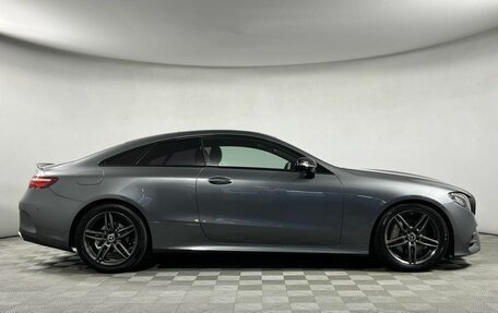 Mercedes-Benz E-Класс, 2017 год, 3 489 000 рублей, 4 фотография