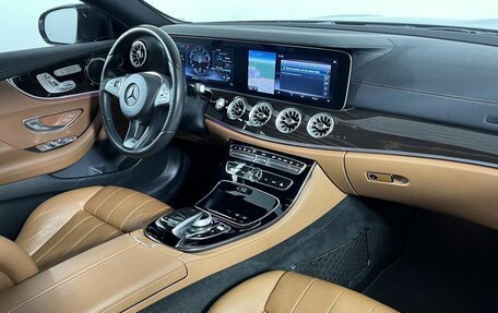 Mercedes-Benz E-Класс, 2017 год, 3 489 000 рублей, 14 фотография