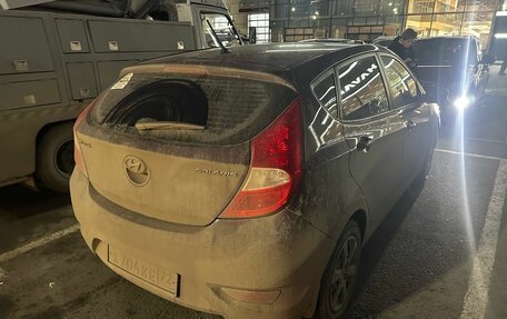 Hyundai Solaris II рестайлинг, 2013 год, 750 000 рублей, 3 фотография