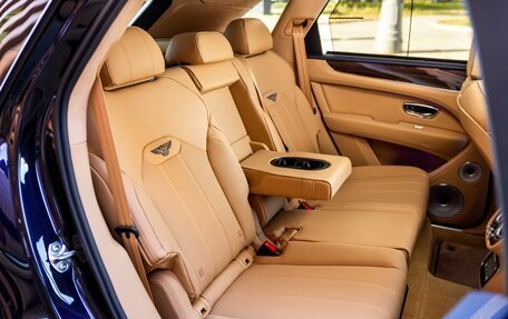 Bentley Bentayga I, 2025 год, 42 700 000 рублей, 4 фотография