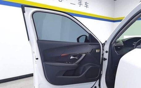 Peugeot 2008 II, 2020 год, 1 091 000 рублей, 8 фотография