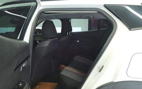 Peugeot 2008 II, 2020 год, 1 091 000 рублей, 7 фотография