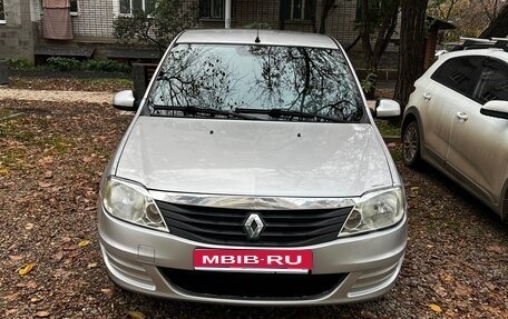 Renault Logan I, 2013 год, 358 000 рублей, 1 фотография