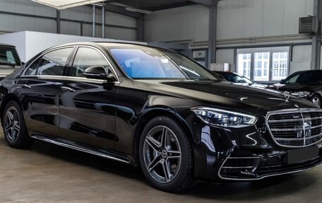 Mercedes-Benz S-Класс, 2025 год, 31 000 000 рублей, 3 фотография