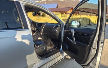 Mitsubishi Pajero Sport III рестайлинг, 2019 год, 3 500 000 рублей, 5 фотография