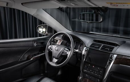 Toyota Camry, 2017 год, 2 100 000 рублей, 6 фотография