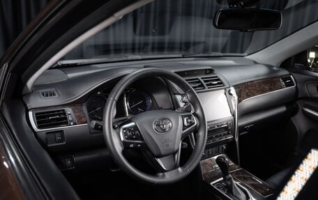 Toyota Camry, 2017 год, 2 100 000 рублей, 7 фотография