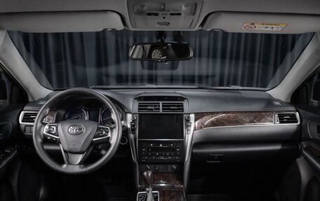 Toyota Camry, 2017 год, 2 100 000 рублей, 8 фотография