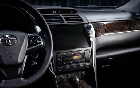 Toyota Camry, 2017 год, 2 100 000 рублей, 10 фотография