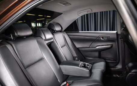 Toyota Camry, 2017 год, 2 100 000 рублей, 20 фотография